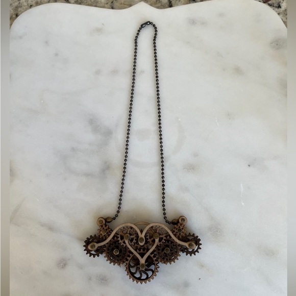 GREEN TREE Steampunk
Wooden Gear Necklace Oil
Diffuser Winged Kinetic Wood - Picture 6 of 12